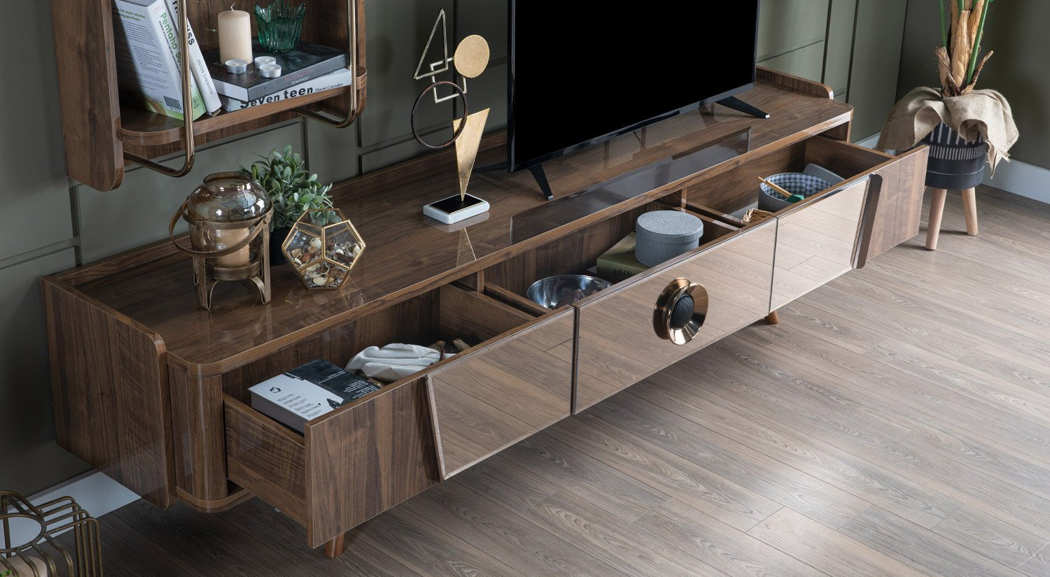 Malta Duvar Ünitesi